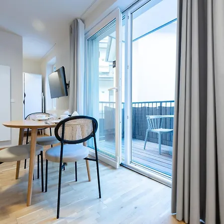 Hotel apartamentowy Bright Zentrum-west Stadion - Neueroeffnung - New Opening