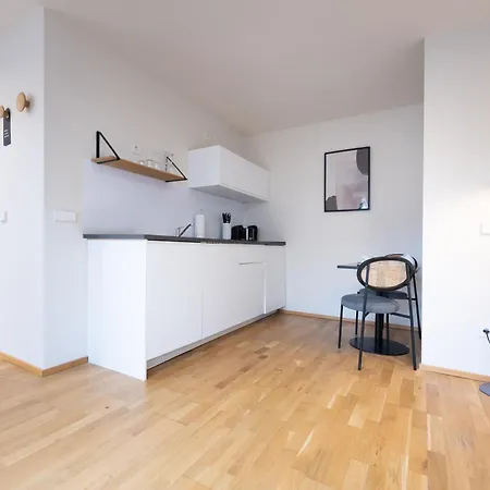 Bright Zentrum-west Stadion - Neueroeffnung - New Opening Hotel apartamentowy *