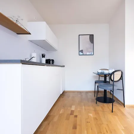 Bright Zentrum-west Stadion - Neueroeffnung - New Opening Hotel apartamentowy