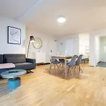 Aparthotel Bright Zentrum-west Stadion 3*