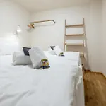 Apartmanhotel Bright Zentrum-west Stadion 3*