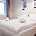 Bright Zentrum-west Stadion Aparthotel