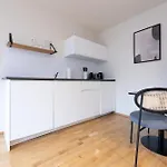 Apartmanhotel Bright Zentrum-west Stadion 3*