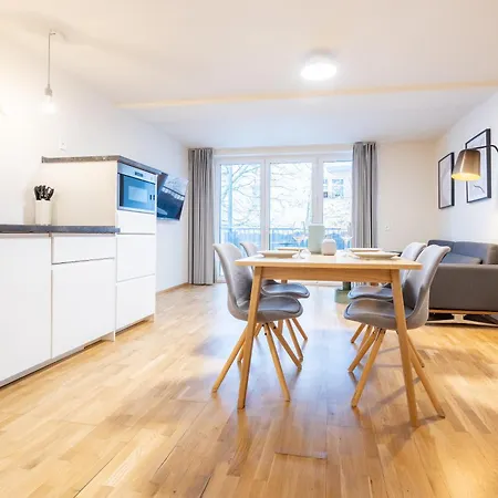 Bright Zentrum-west Stadion لبسيا