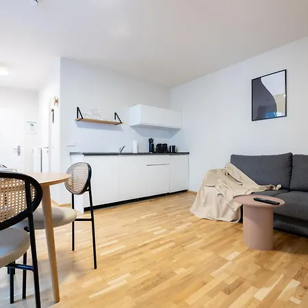 Aparthotel Bright Zentrum-west Stadion 3*