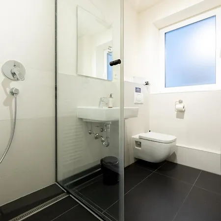 Aparthotel Bright Zentrum-west Stadion 3*