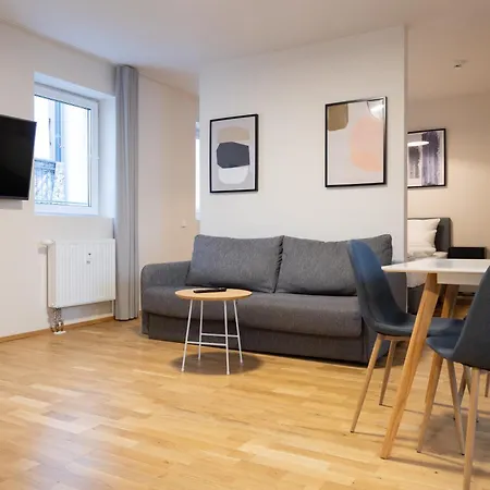 Bright Zentrum-west Stadion 3* لبسيا