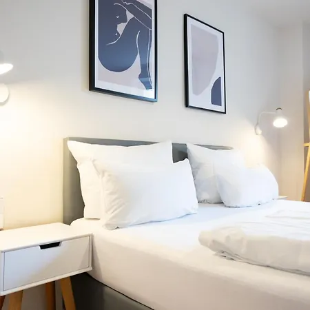 Bright Zentrum-west Stadion لبسيا