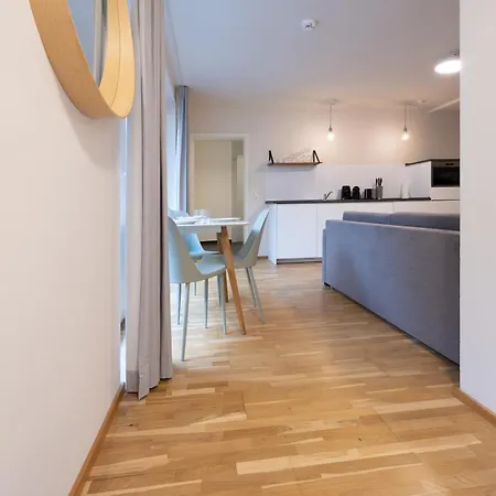 Bright Zentrum-west Stadion 3* لبسيا