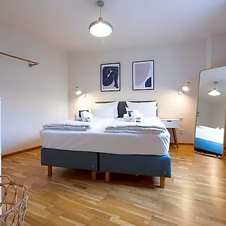 Bright Zentrum-west Stadion Aparthotel 3*